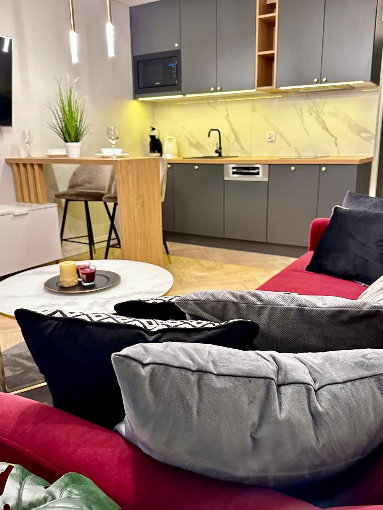 Kielce- Saphire Przy Zalew Kielecki, Faktura, Parking, Centrum Apartament